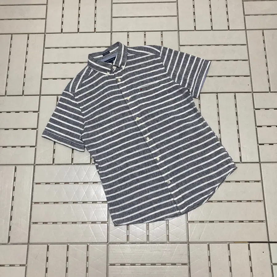 [M]타미힐피거 스트라이프 반팔셔츠 커스텀핏 그레이 0736