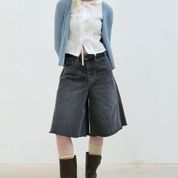아옵트 aopt 버뮤다 팬츠 그레이 흑청 PANEL DENIM BERMUDA PANTS (M)