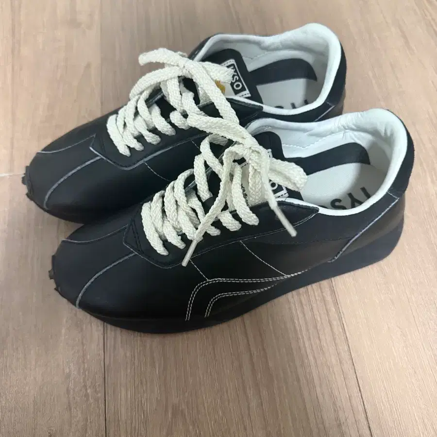 IYSO 신발 260