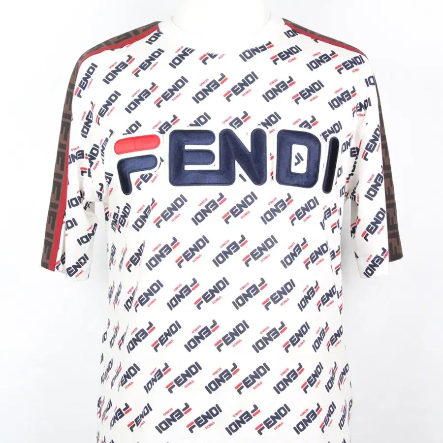 펜디 X FILA 한정판 멀티로고 반팔 티셔츠 XS(44~55)
