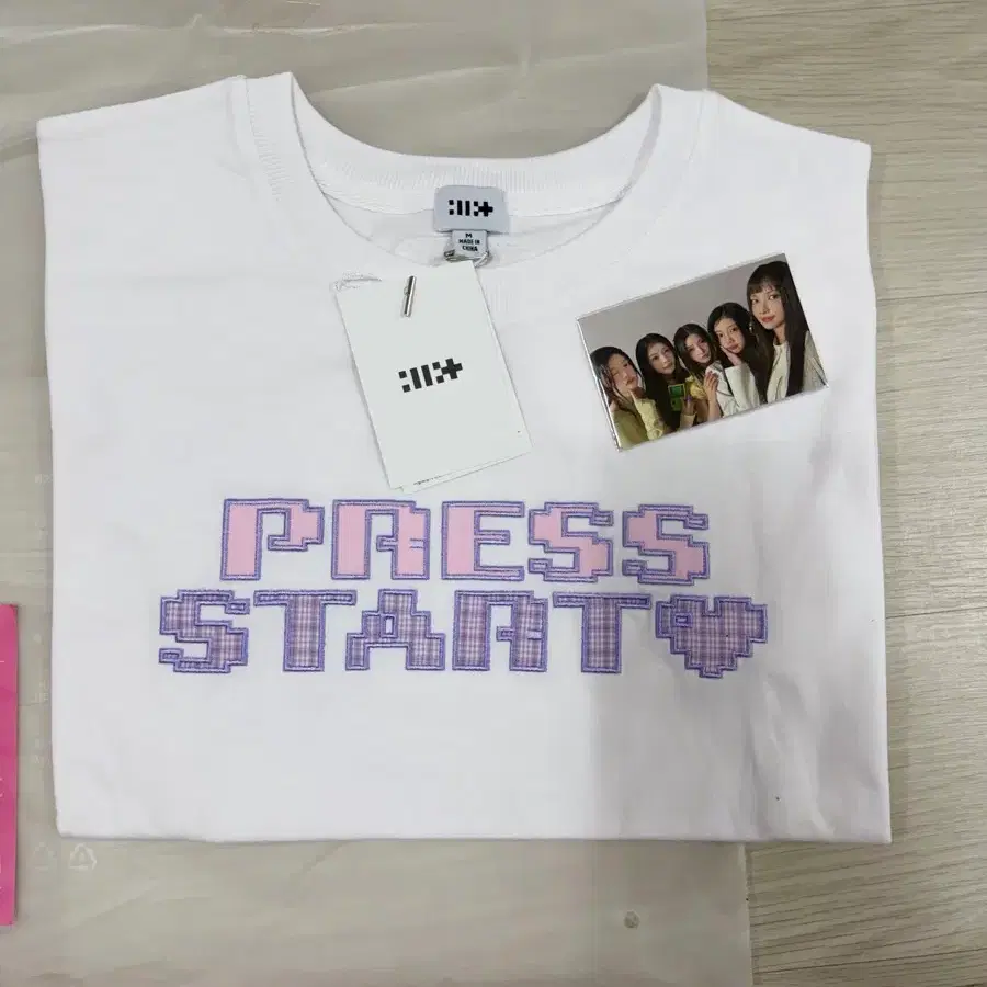 아일릿 PRESS START 굿즈 크롭 반팔 티셔츠 M