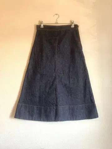 [새상품급] MADISONBLUE TRAPAZE DENIM LONG SKIRT