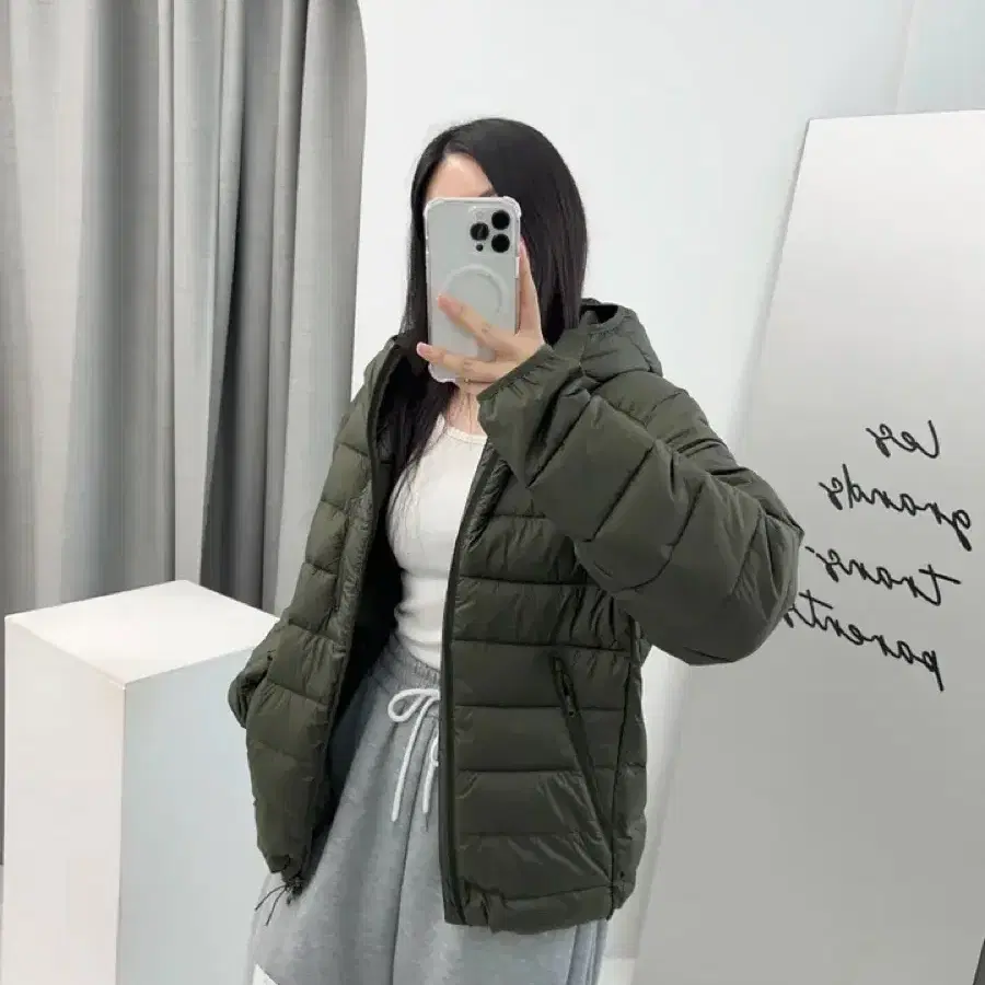 제이투바니 경량 패딩 점퍼 카키