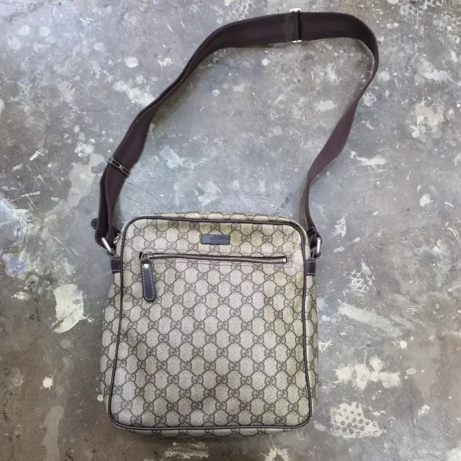 GUCCI 구찌 수프림 GG로고 크로스백 메신져백 가방 남여공용