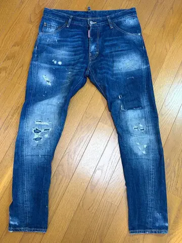 DSQUARED2 Kenny Twist worn washed jeans
