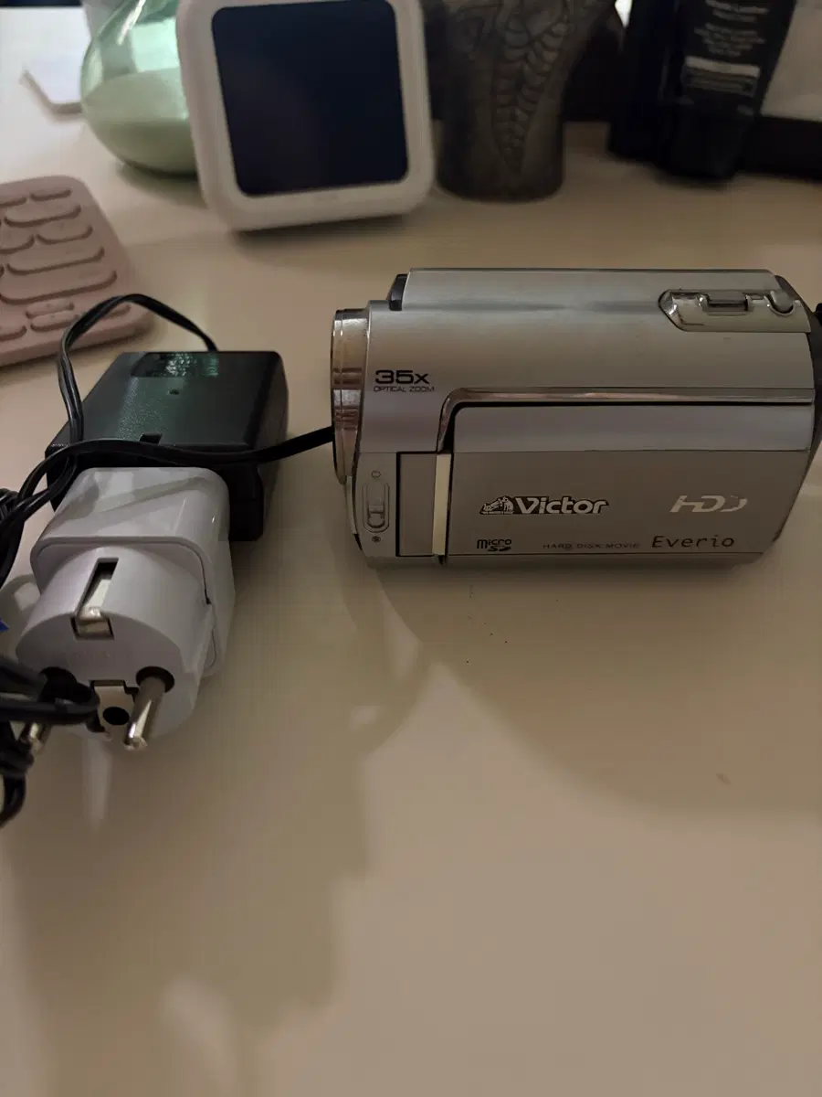 빈티지카메라/ 뉴진스카메라 / 빅터 카메라 Victor GZ-MG35 (JVC Everio GZ-MG35)