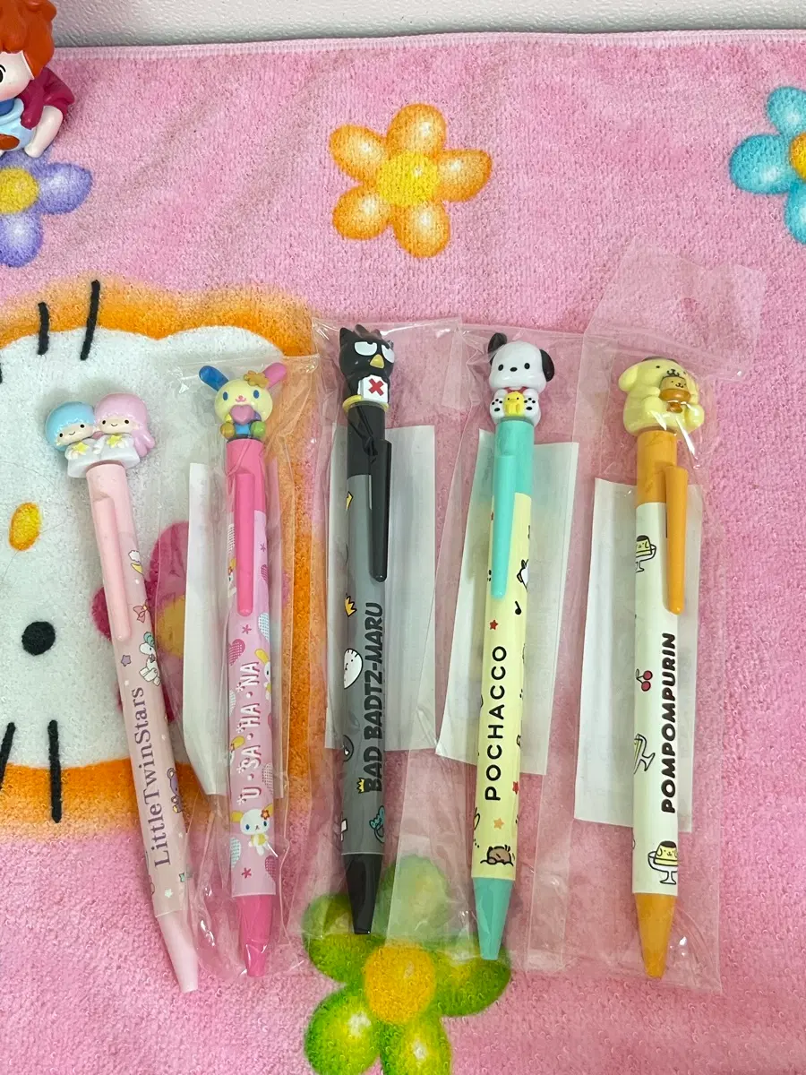 바츠, 포차코, 폼푸, 우사하나, 키키라라 볼펜