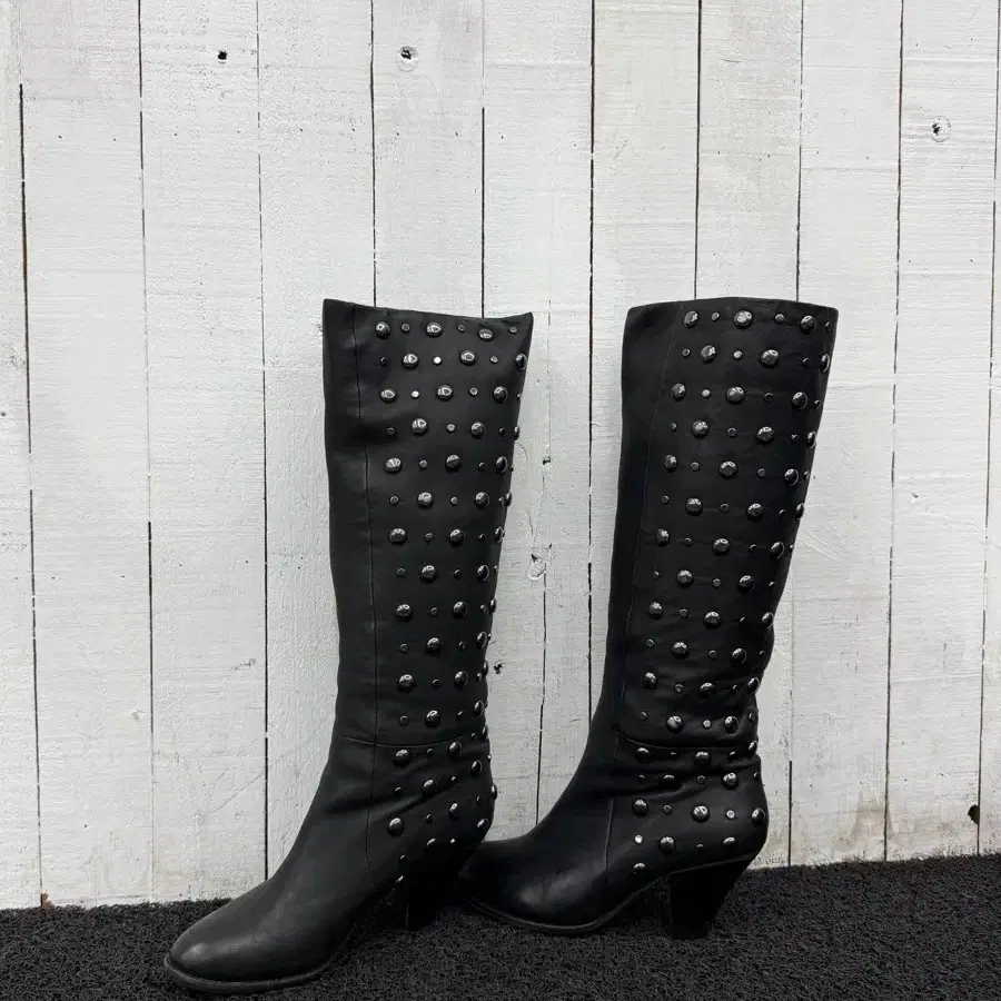 jeffrey campbell