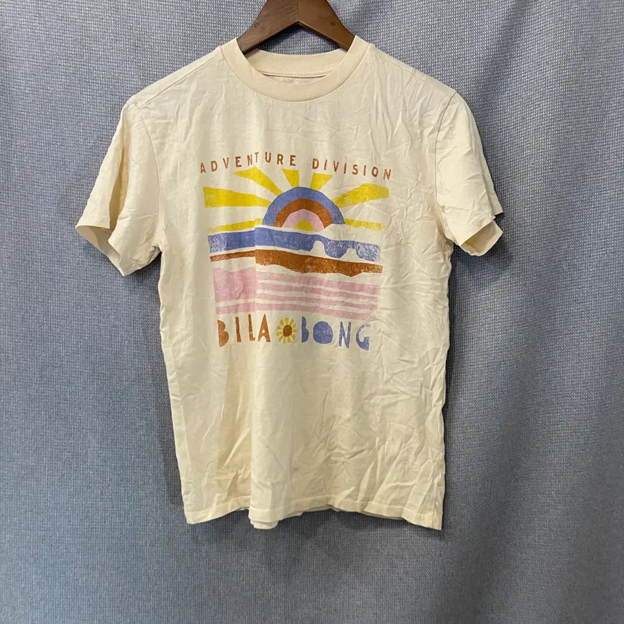 빌라봉(BILLABONG) 레트로 프린팅 반팔티