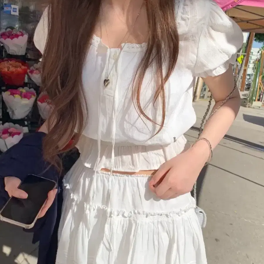 더바넷 수드 플레티드 블라우스