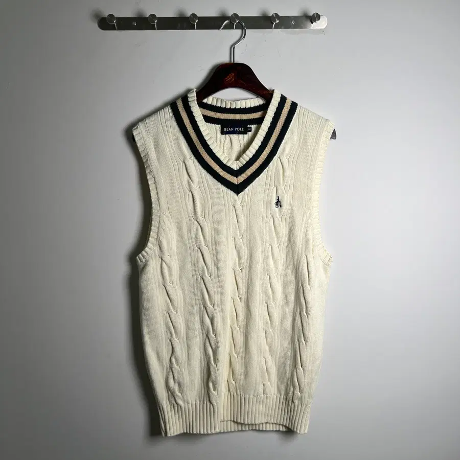 BEANPOLE 빈폴 아이보리 케이블 니트 조끼 100