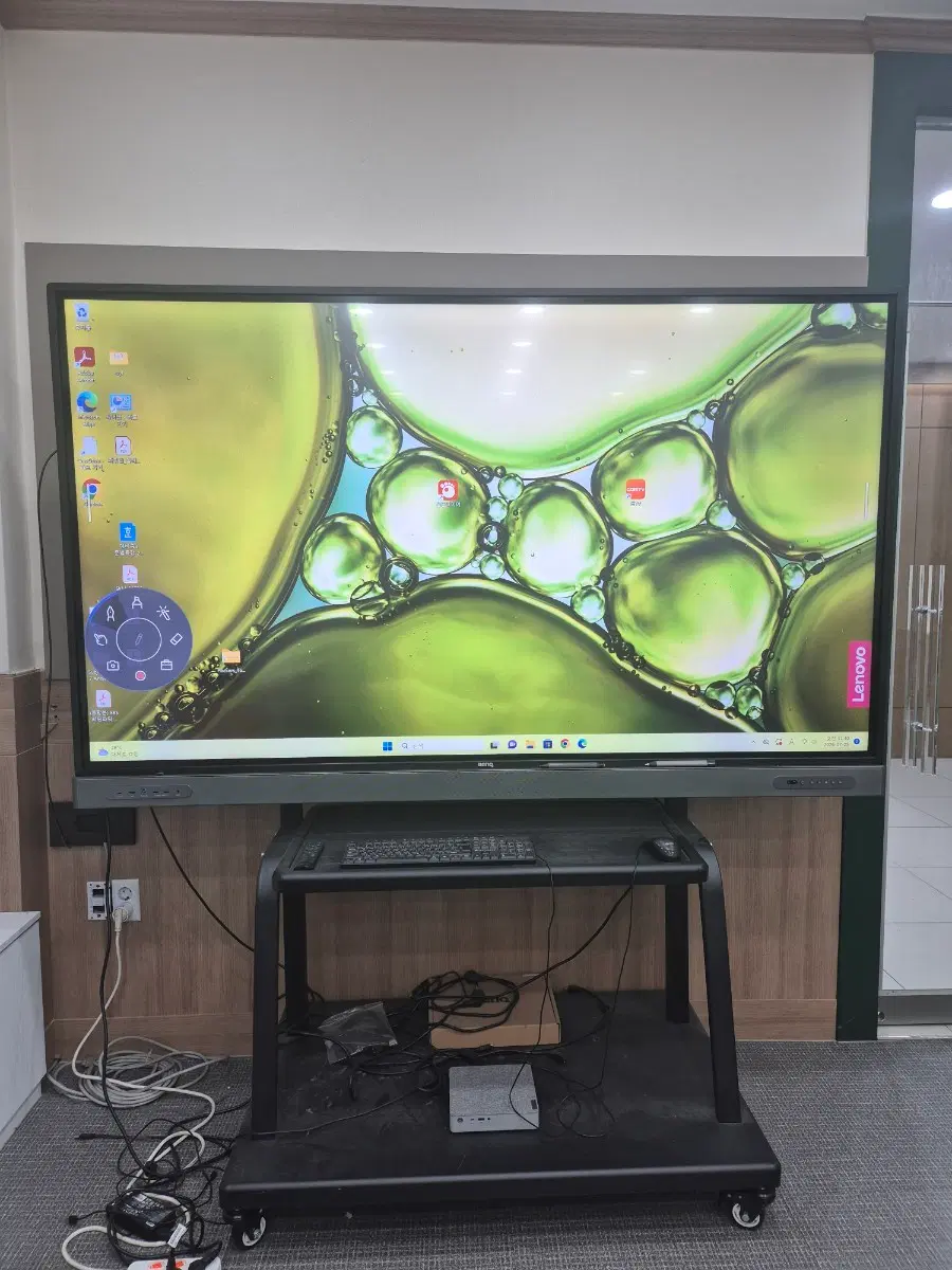 BenQ IFP RM8603A