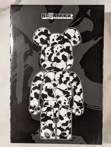 BEARBRICK HAN MEILIN