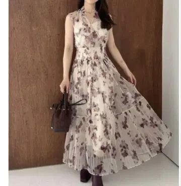 프레이 아이디 시어 플라워 플리츠 원피스 베이지