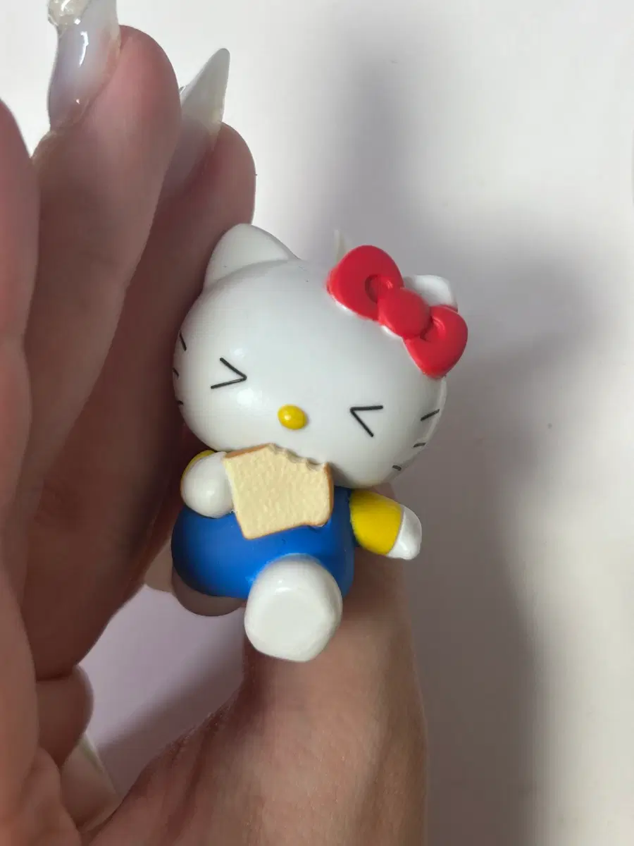 산리오 지각이야 지각 치고쿠 달려라 가챠 뽑기 헬로키티