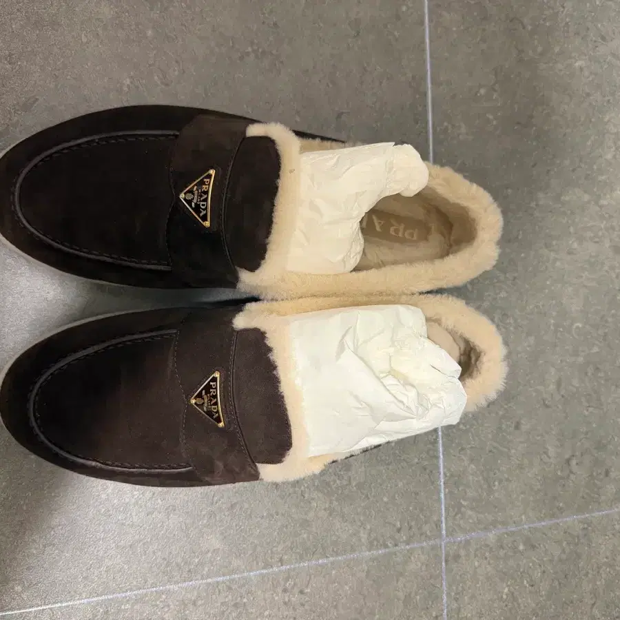 프라다 브라운 스웨이드 로퍼