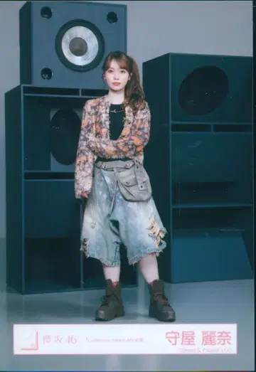 사쿠라자카46 Lonesome rabbit / What's 'KAZOKU'? 모리야 레이나 [ Lonesome rabbit ] MV 의상(스트릿) 히키