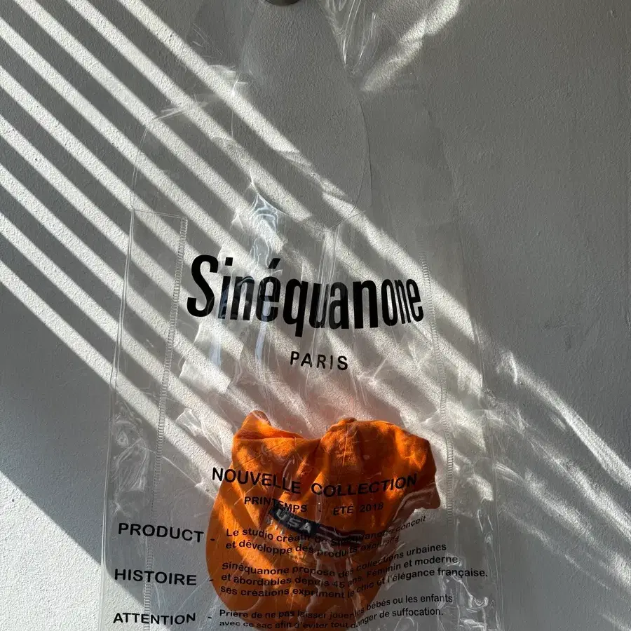 Sinequanone (시네콰논) Paris PVC 클리어 토트백