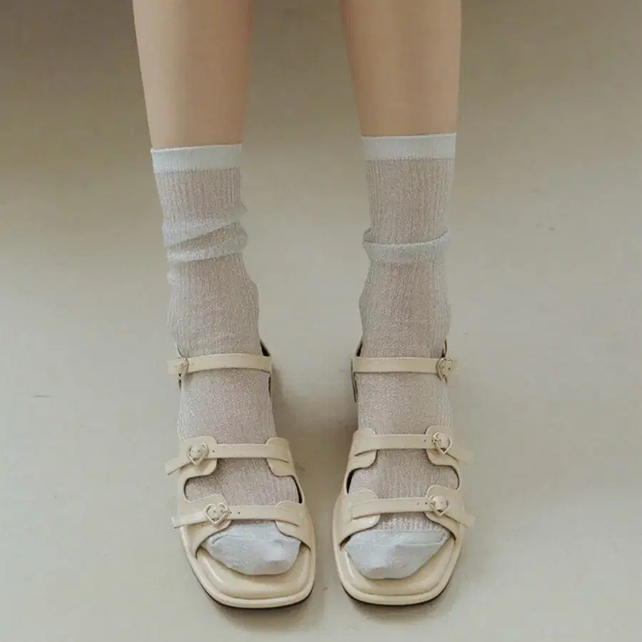 프리플라 fri fla ljh7054 cutout heart belt sandal 베이지