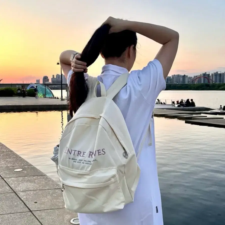 앙트레브 백팩 새상품 (크림)