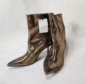 택 포함 새상품 완판템 ZARA 골드 스틸레토 트렌드