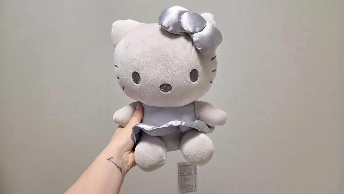 헬로키티 컬러풀 봉제인형 그레이 새제품