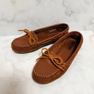 MINNETONKA 미네통카 브라운 가죽 모카신 보트 모크 천연 가죽