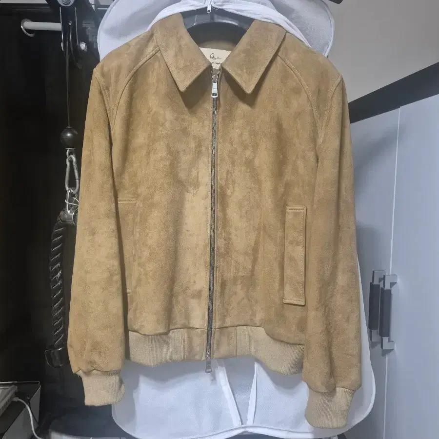 [100]Qui 고트 스웨이드 자켓