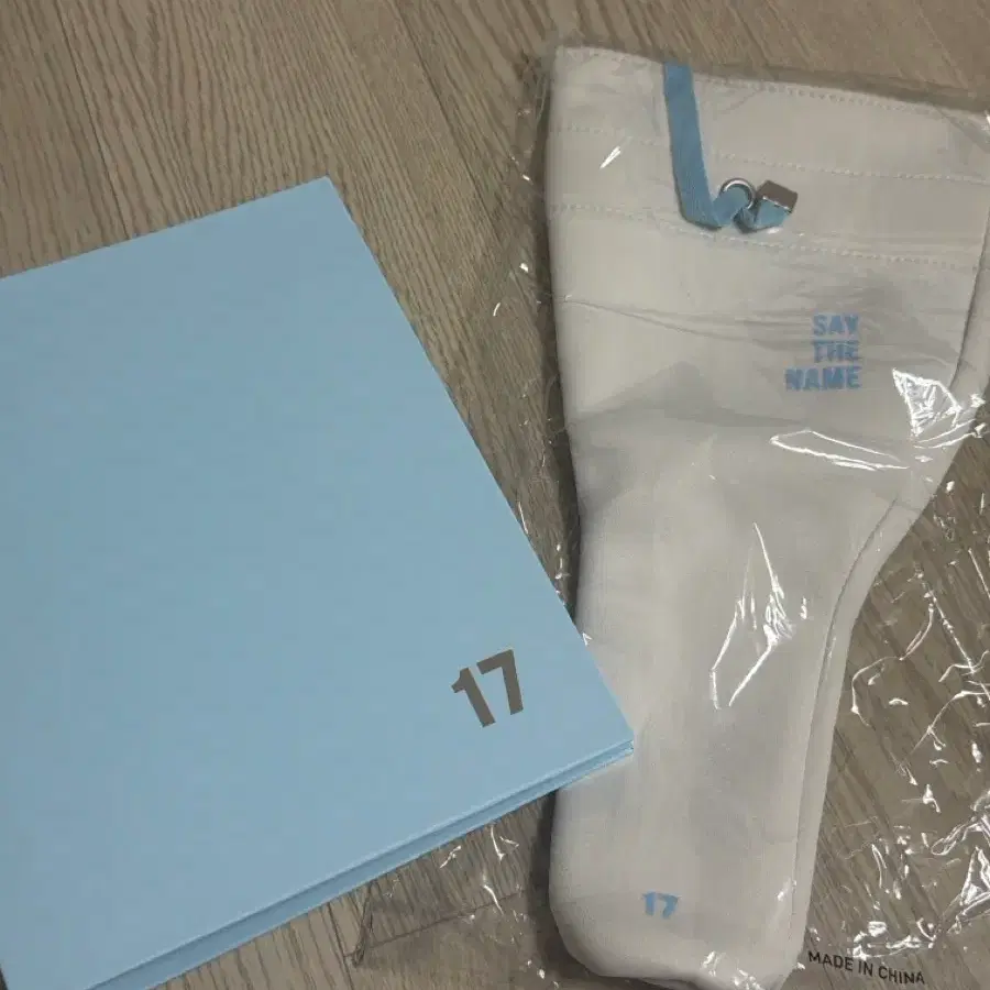 세븐틴 응원봉 파우치, 포카 바인더