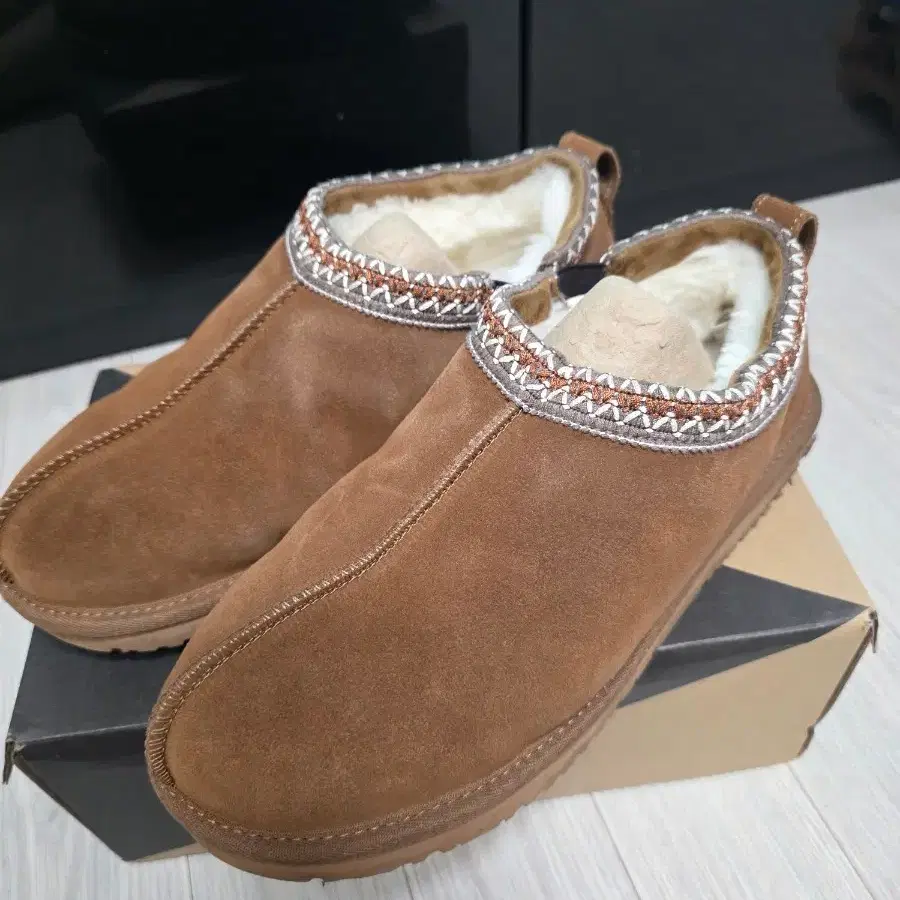 어그 타스만 275~280 ugg 판매