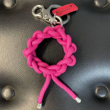 Topologie Krans Keychain 핑크 완판템 새상품
