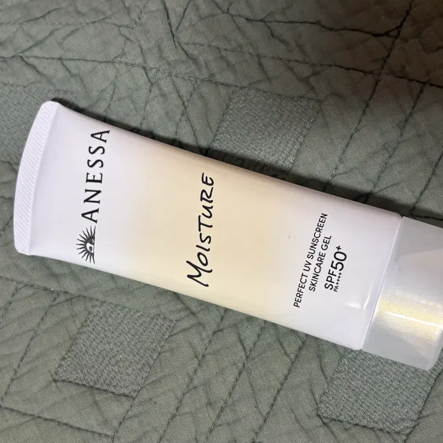 아넷사 모이스처 UV 선스크린 스킨케어 젤 SPF50+