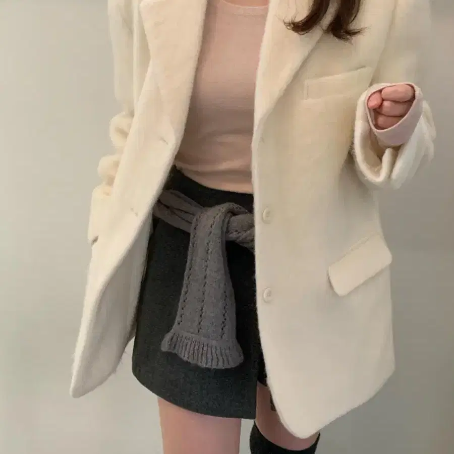 르라니 윈터 브러쉬 울 자켓 아이보리 하프 숏 코트