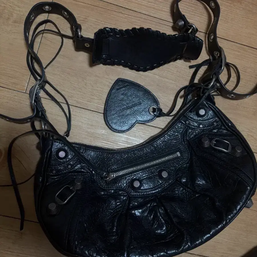발렌시아가 르카골 백 블랙 S