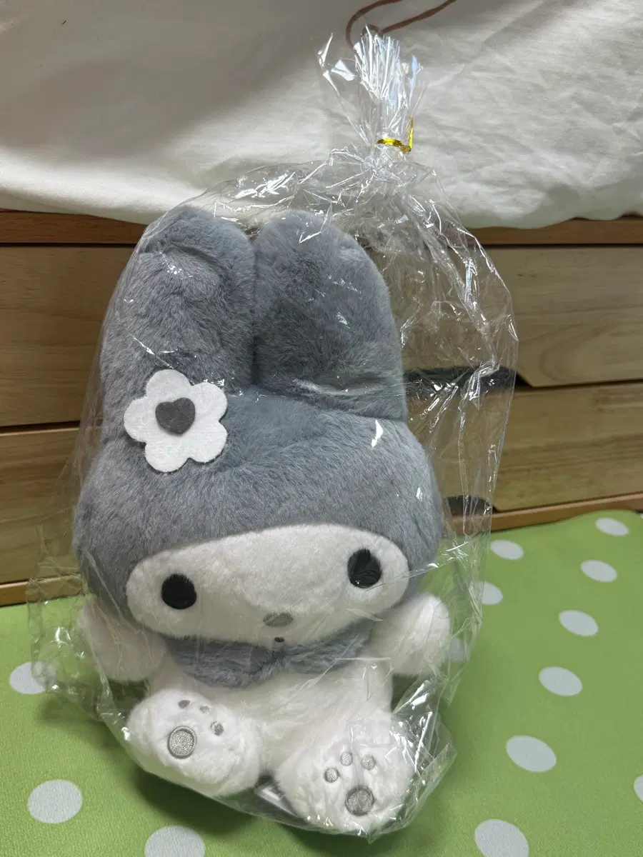 추석할인이벤트)산리오 모노톤 마이멜로디 중형 인형 25cm 애착 토끼 새상품