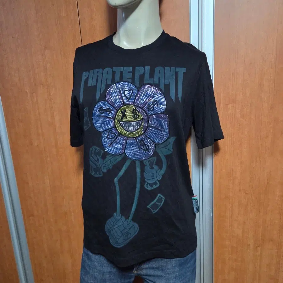 PIRATEPLANT 파이레이트플랜트반팔 48사이즈 약95정도고급짐