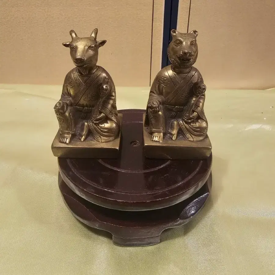 12지신 상 말과 양.