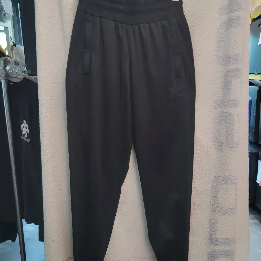 아디다스 조거팬츠 여성 XS
