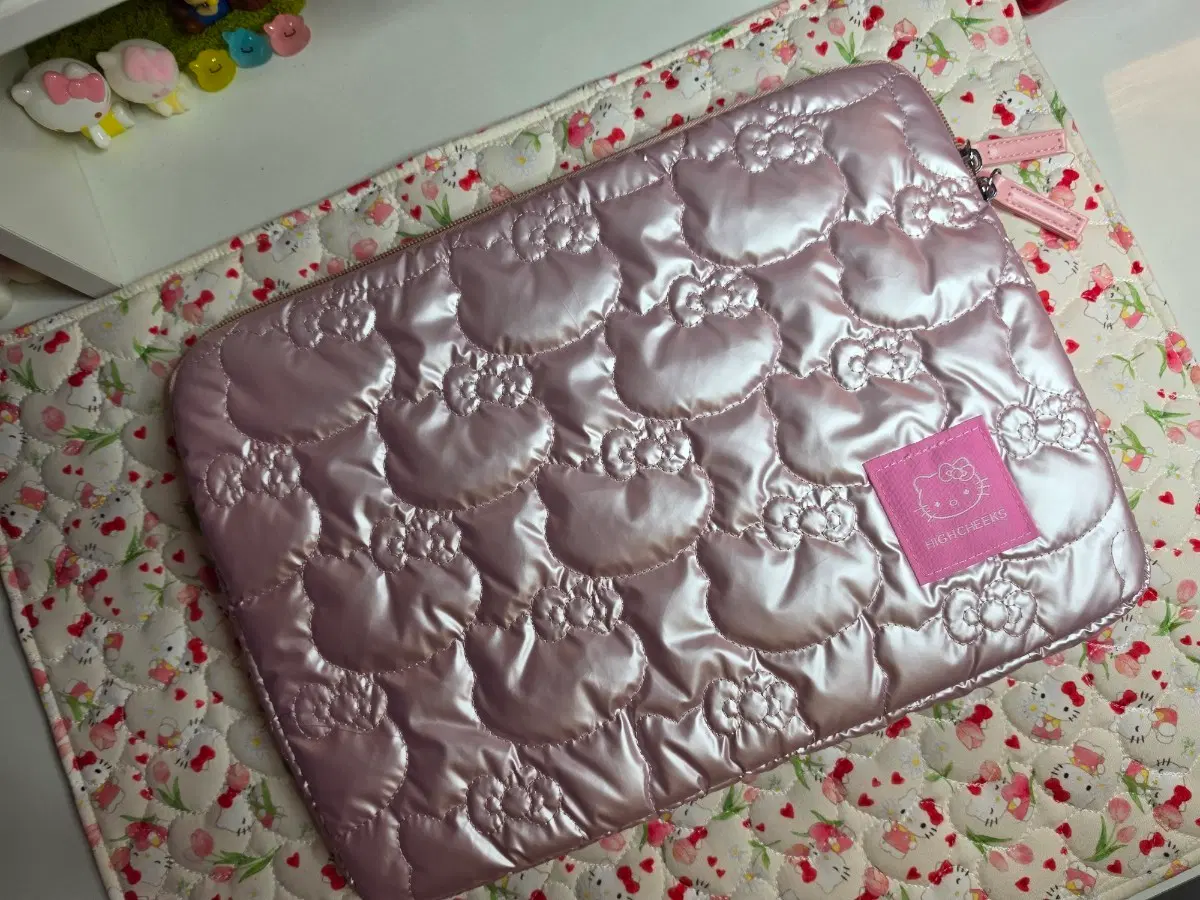 키티 퀼팅 테블릿 파우치 핑크