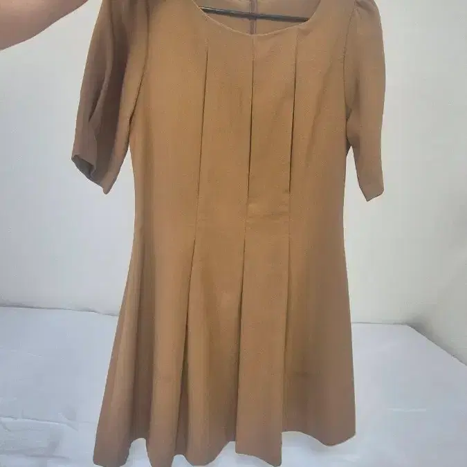 브라운 숏원피스