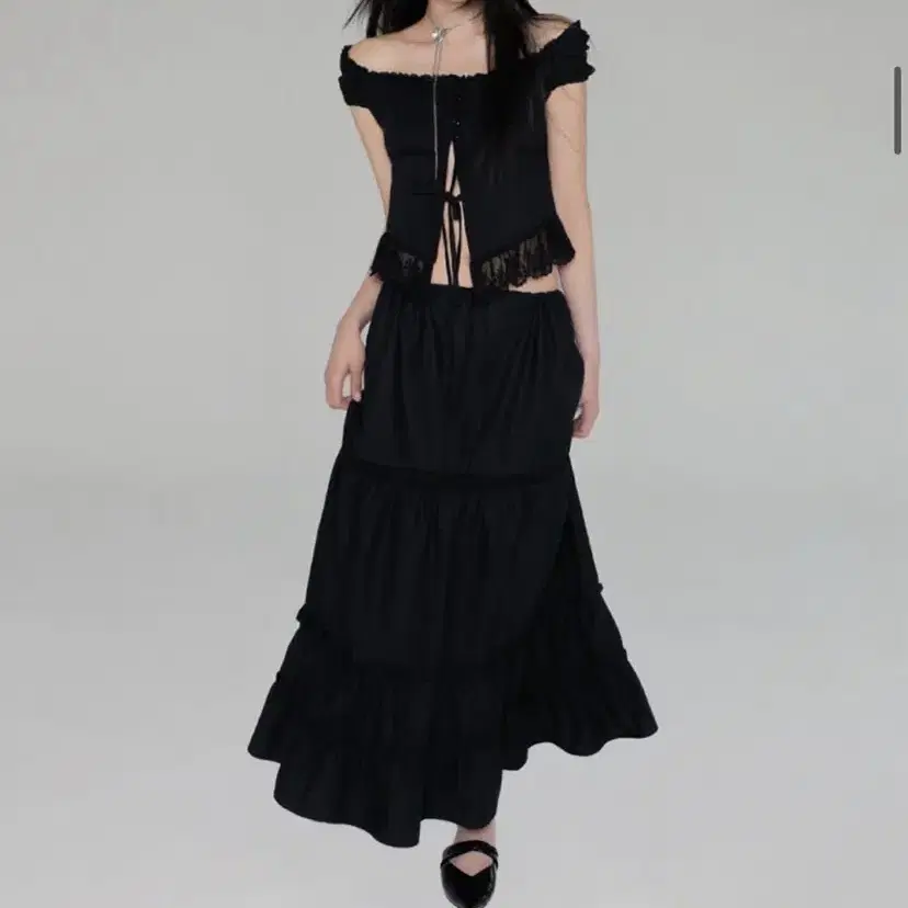 뉴얼린 Pure Lace Frill Long Skirt 레이스 프릴 롱스커트