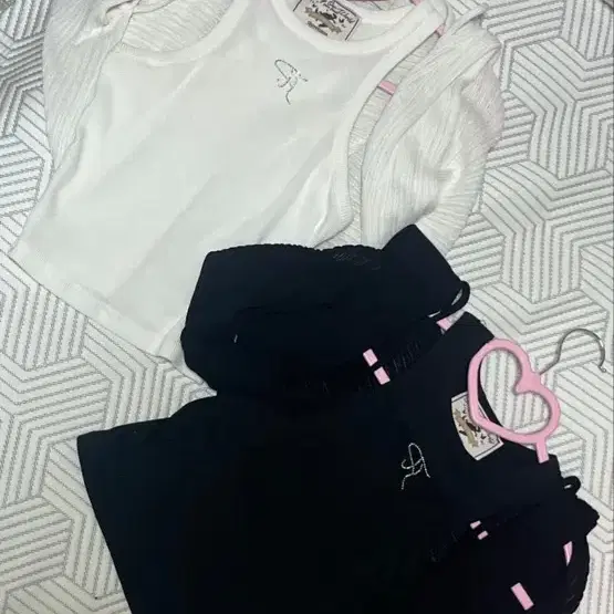 쓰리타임즈 릿볼레로 쥬얼탱크탑 크롭 일괄 화이트 블랙 핀터레스트