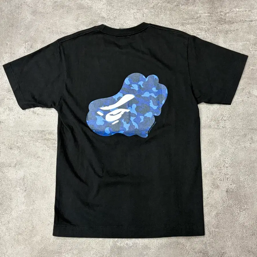 2005 A Bathing Ape BAPE Blue Camo Ape Head Back Print BAPECAMO T-Shirt