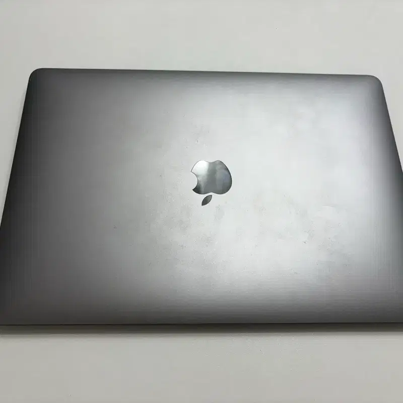 맥북 에어 M1 / 16GB 512GB