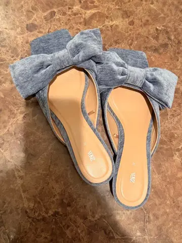 시착만 한 상품 새상품급 ZARA 리본 힐 샌들 블루 38 24.5cm