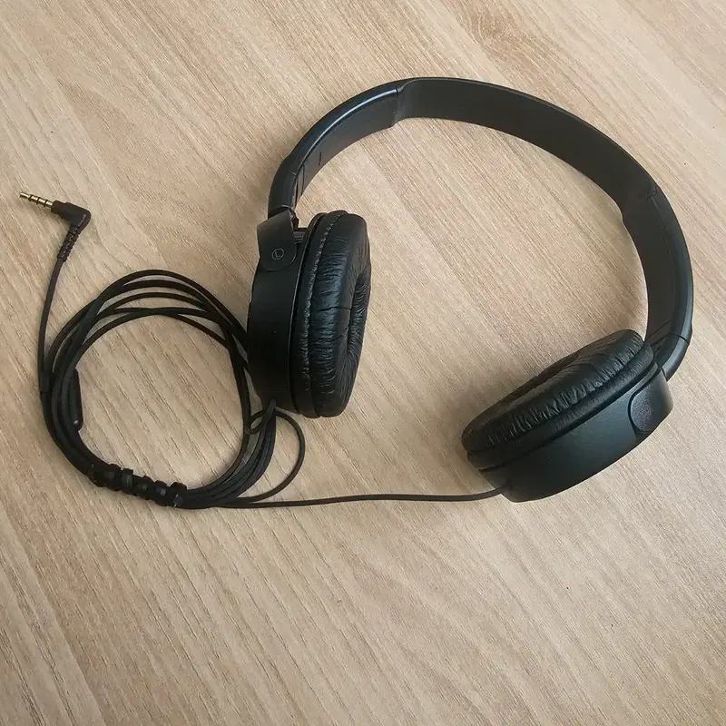 소니 헤드폰 MDR-ZX110AP 블랙