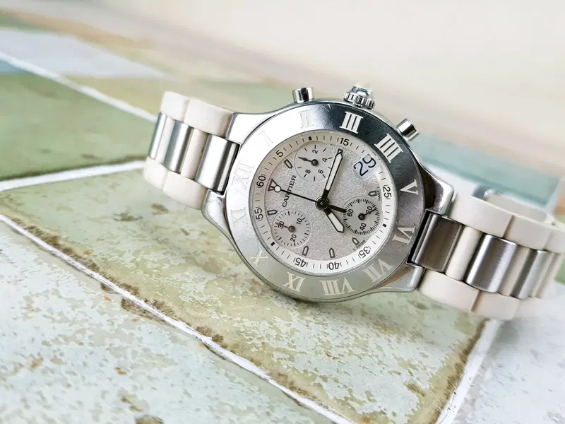 까르띠에 21C 크로노 화이트 러버밴드 시계 38mm