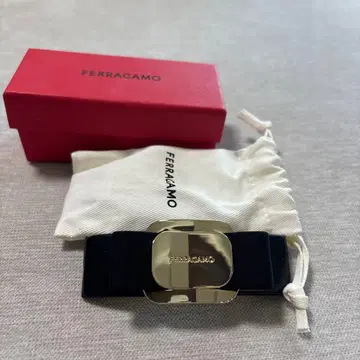 FERRAGAMO 바라 머리핀 블랙