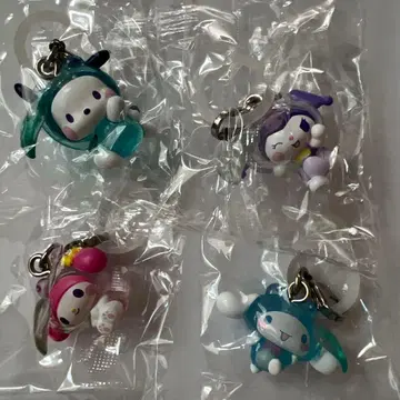 산리오 케로케로 파티 메지루시 액세서리 4종 세트
