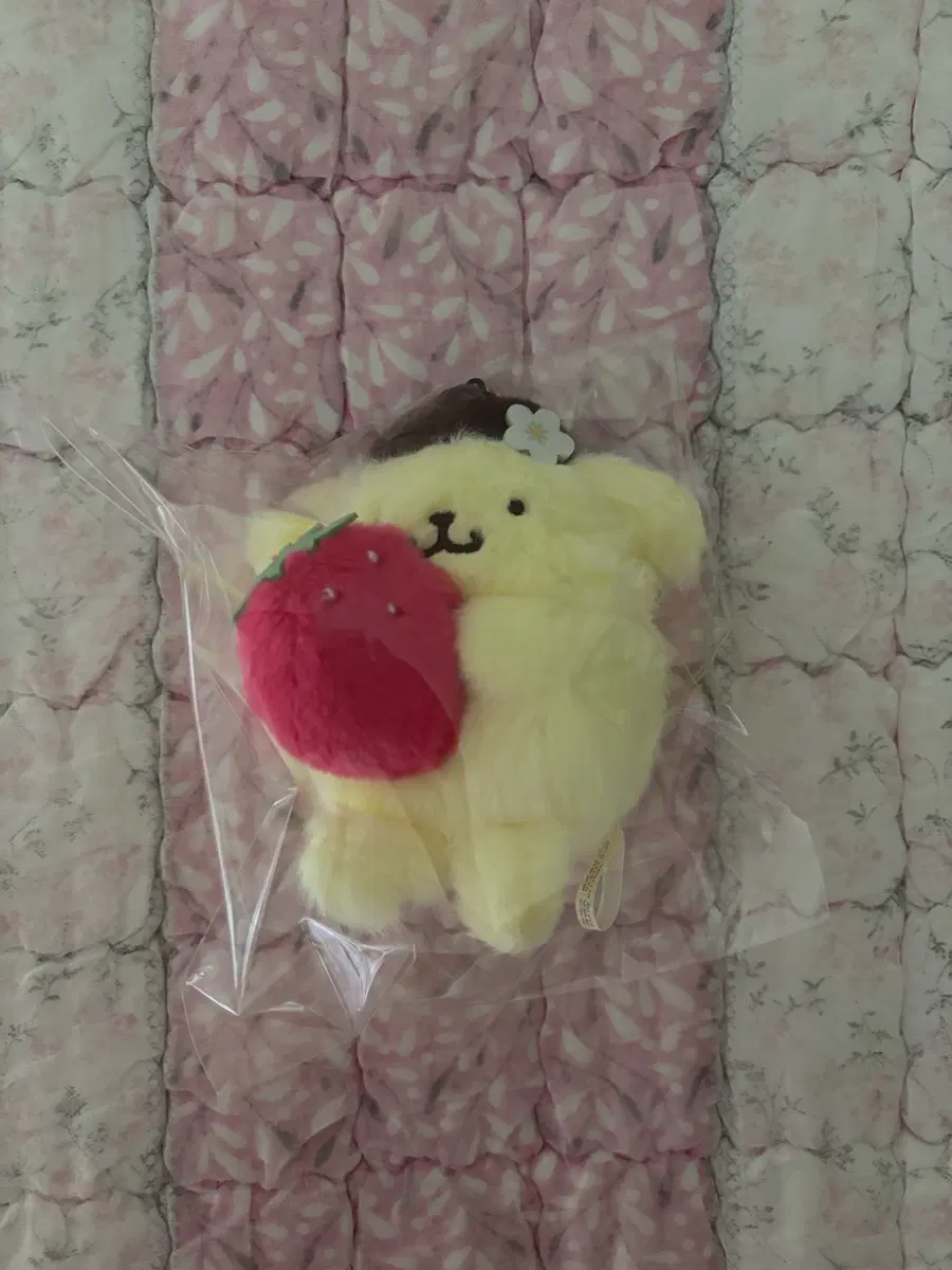 산리오 폼폼푸린 인형 딸기 장식
